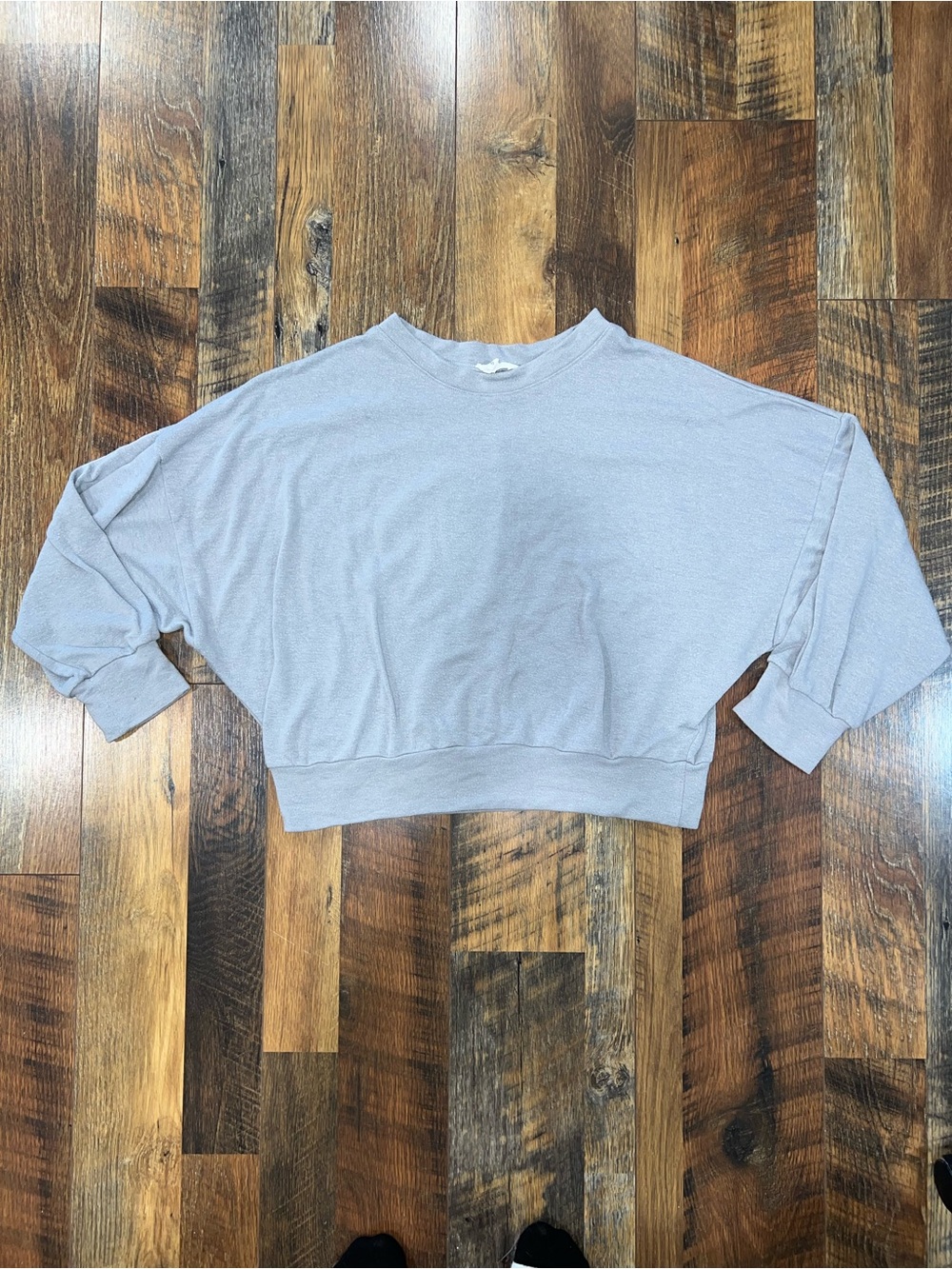 PEYTON VALLEY Light Gray Cropped Sweatshirt